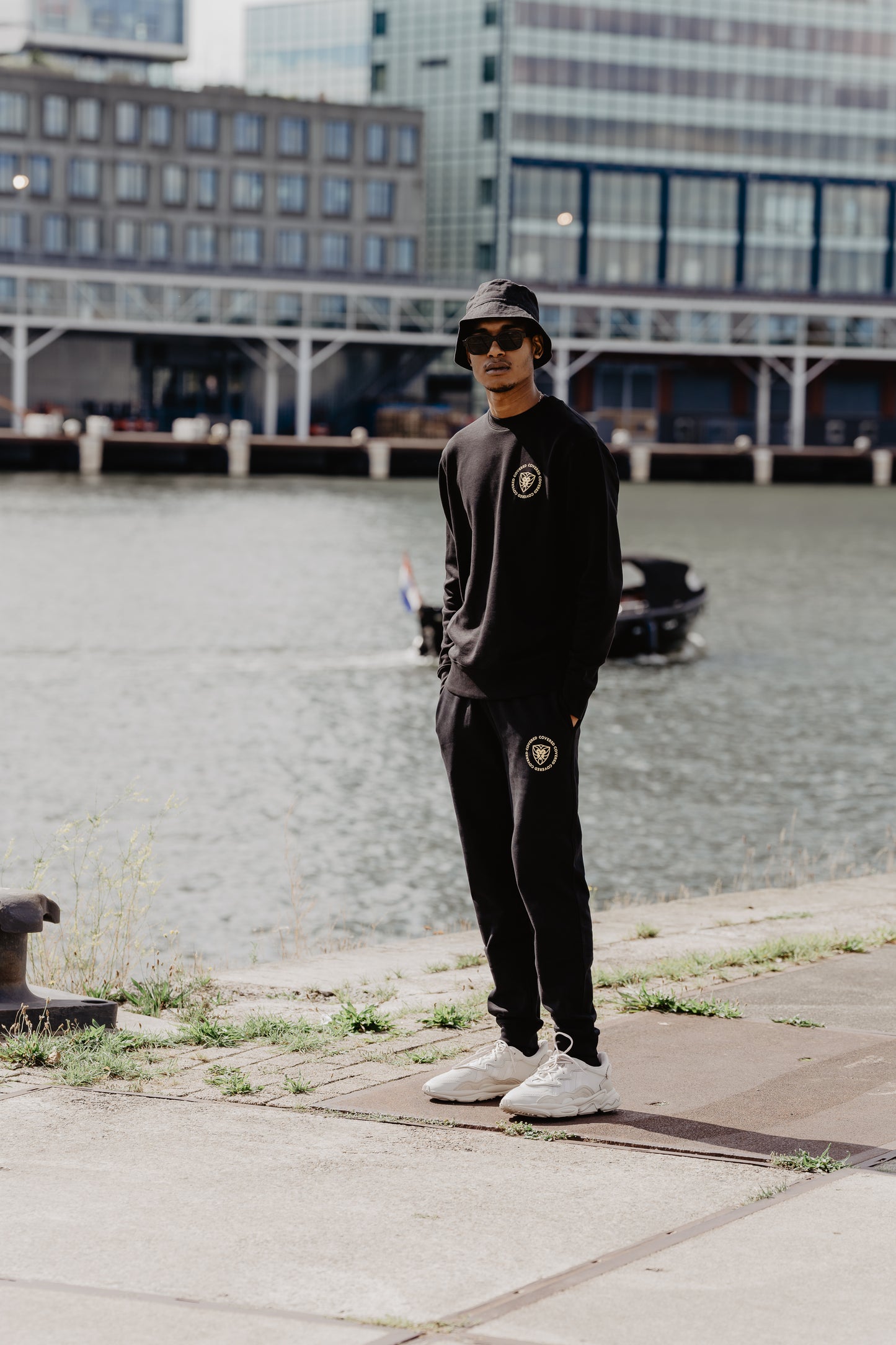 Sweater - Lion Classic